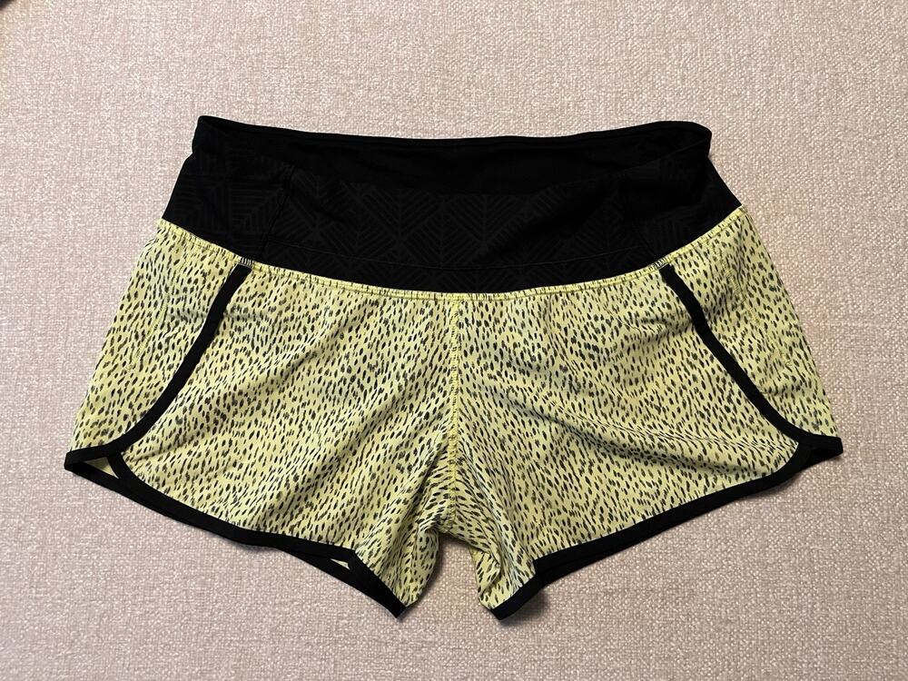 Lululemon Speed Up Shorts Womens 8 Lined Athleisure Lined Dottie Dash Yellow Run